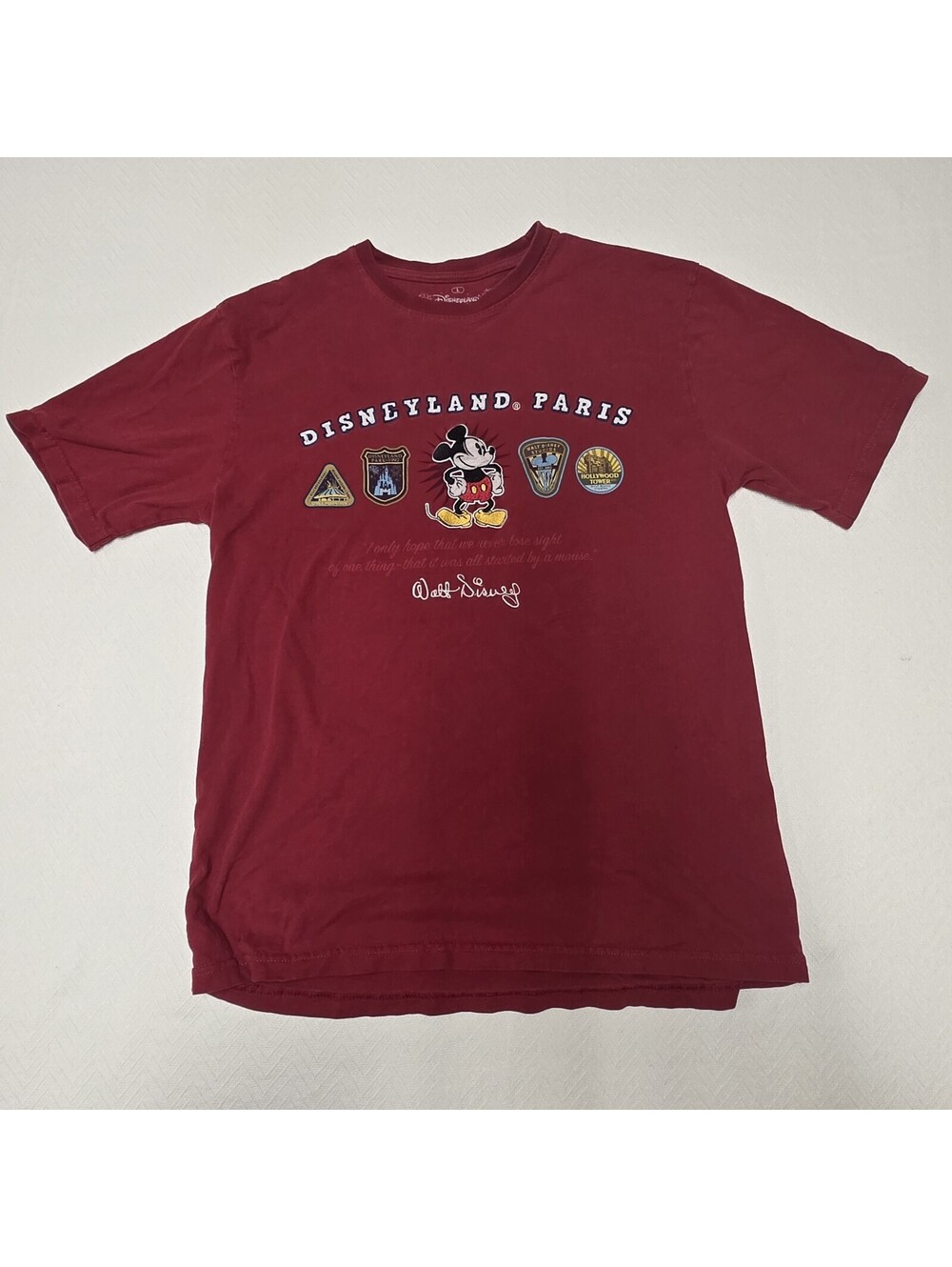 Embroidered Disney Land Paris red T shirt - Mens size Large